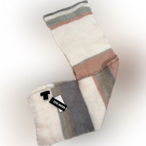Steve Madden scarf